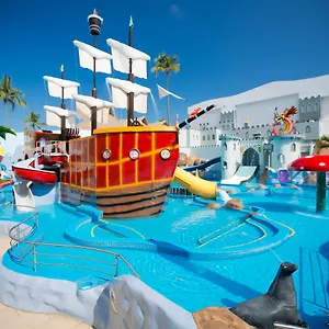 Resort Crown Paradise Club